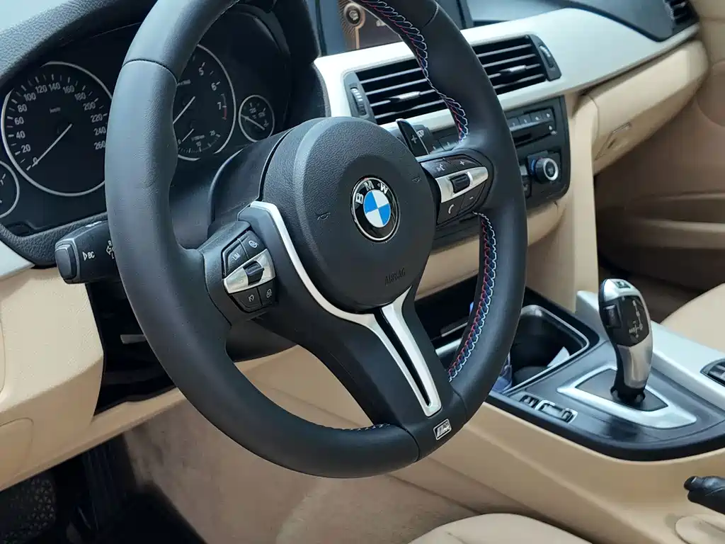 BMW 3 Series 2014 — фото 30