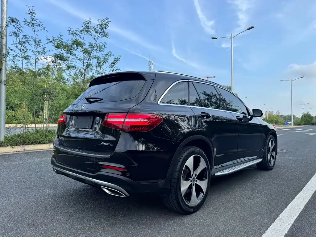 Mercedes-Benz GLC 2017 — фото 14