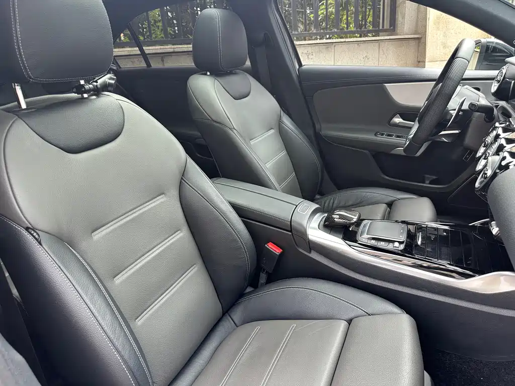 Mercedes-Benz A-Class AMG 2023 — фото 10