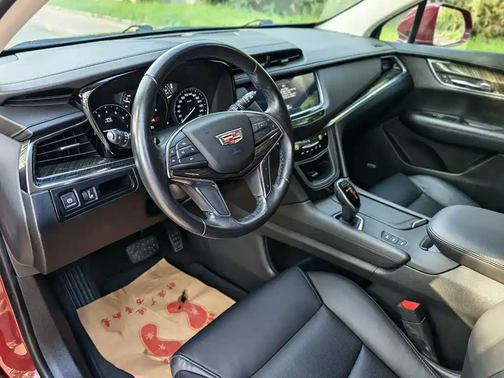 Cadillac XT5 2019 — фото 10