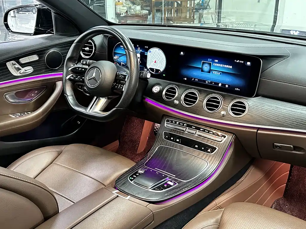 Mercedes-Benz E-Class 2022 — фото 13
