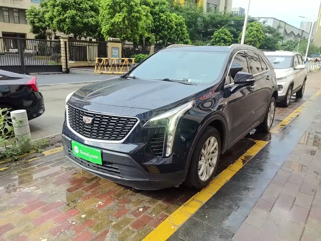 Cadillac XT4 2021 — фото 2