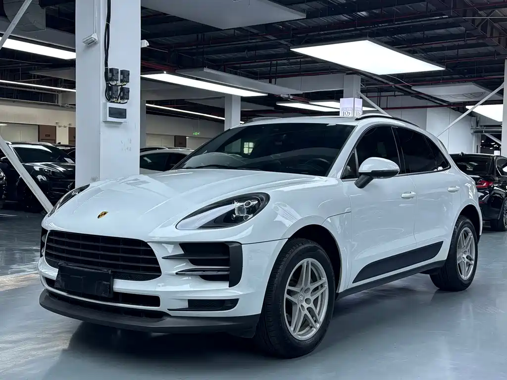Porsche Macan 2020 — фото 1