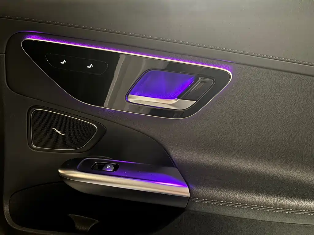 Mercedes-Benz C-Class 2022 — фото 14
