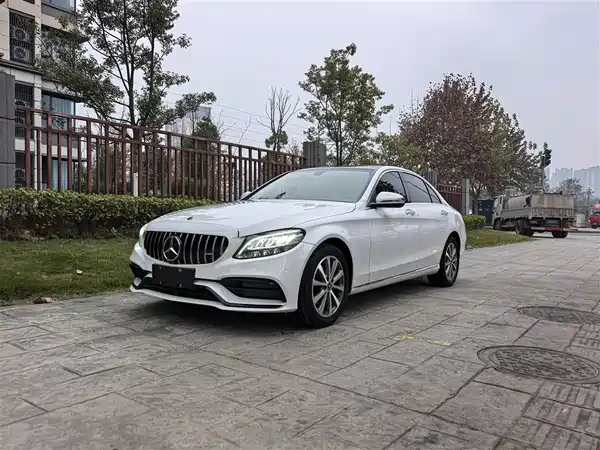 Mercedes-Benz C-Class 2021