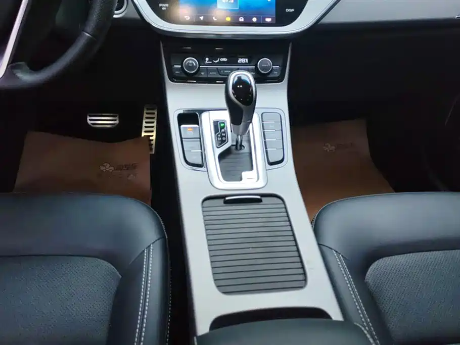 Geely Emgrand GS 2018 — фото 16