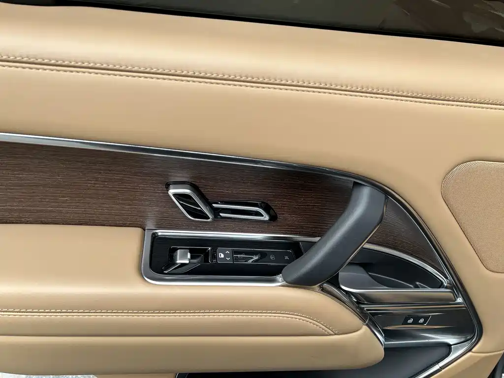 Land Rover Range Rover 2024 — фото 10
