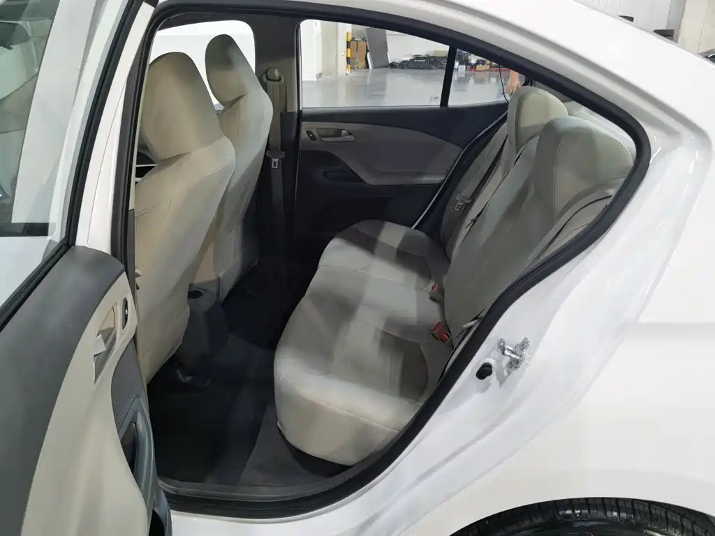 Chevrolet Sail 2016 — фото 15