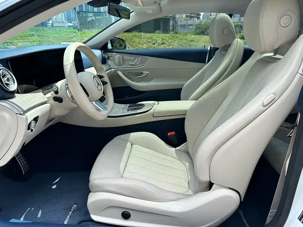 Mercedes-Benz E-Class 2022