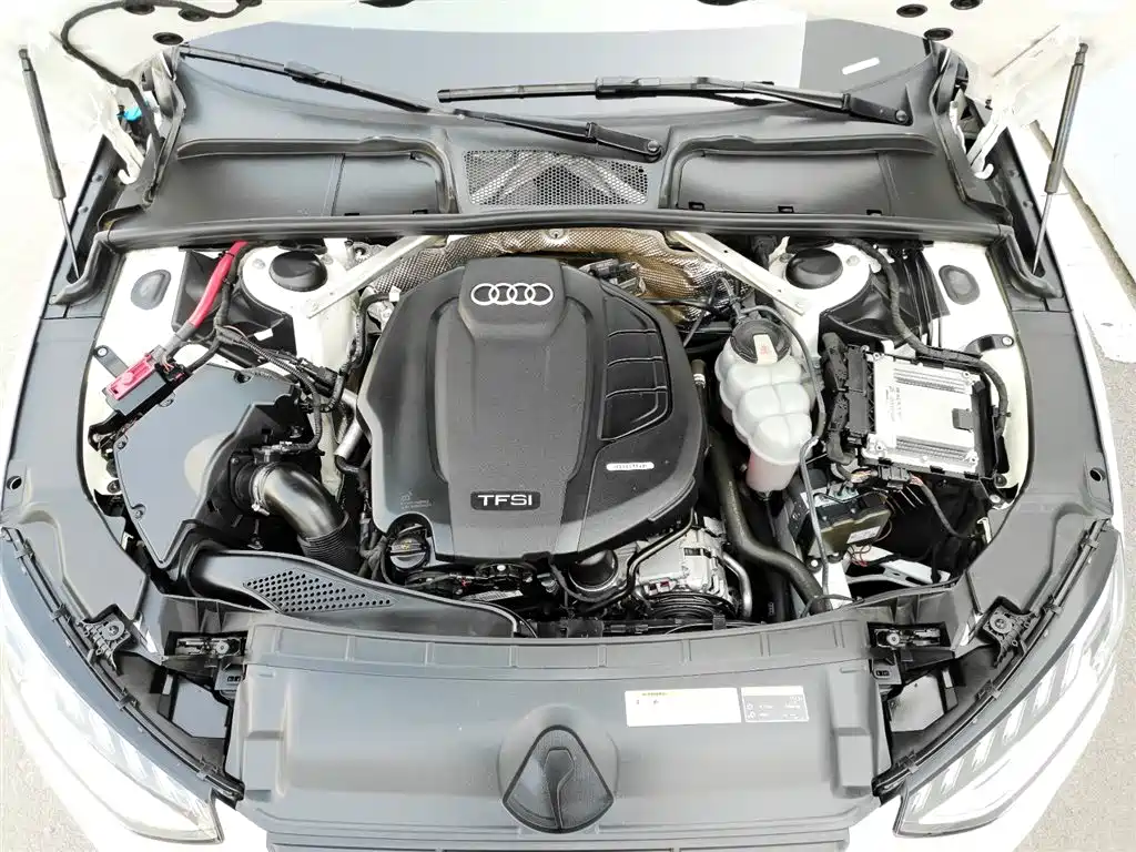 Audi A4L 2020 — фото 20
