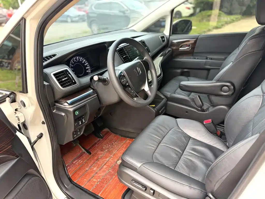 Honda Odyssey 2019 — фото 7