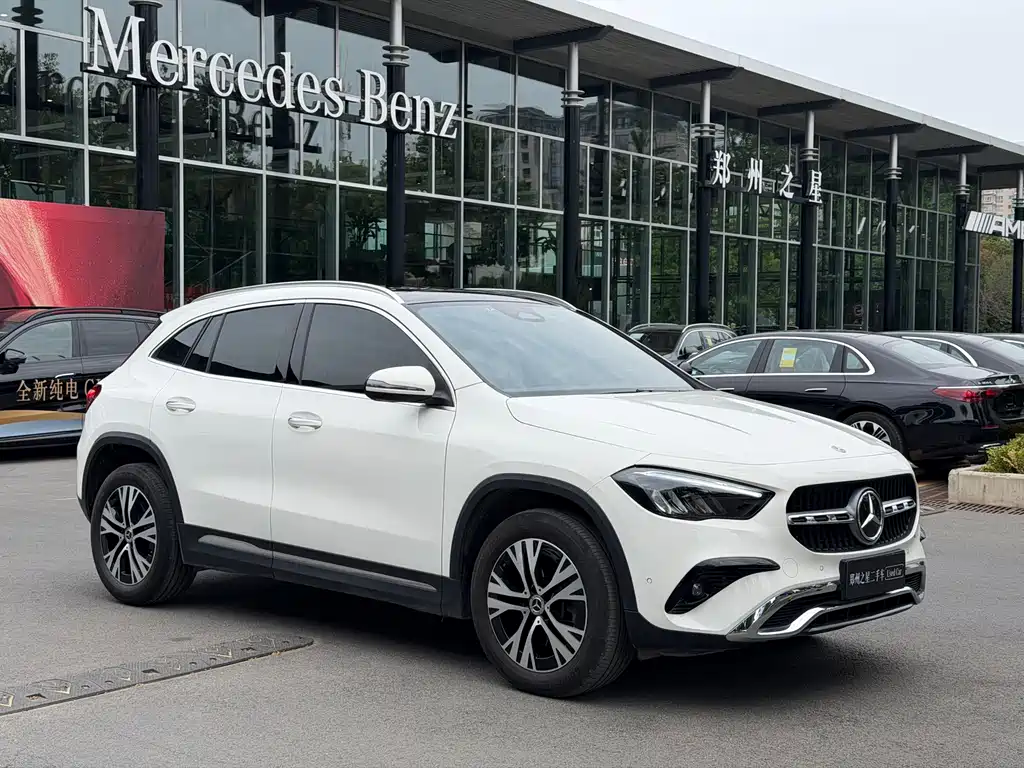 Mercedes-Benz GLA 2025