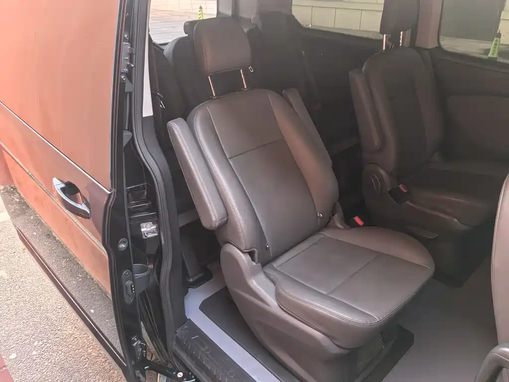 Ford Tourneo 2020 — фото 14