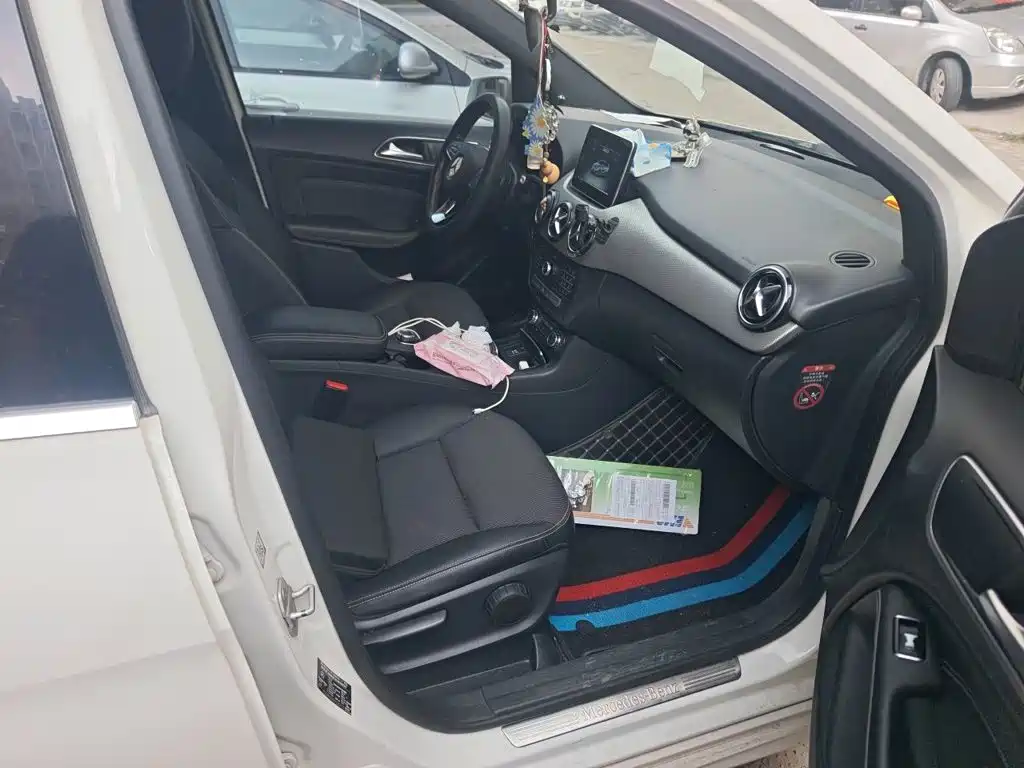 Mercedes-Benz B-Class 2015 — фото 20
