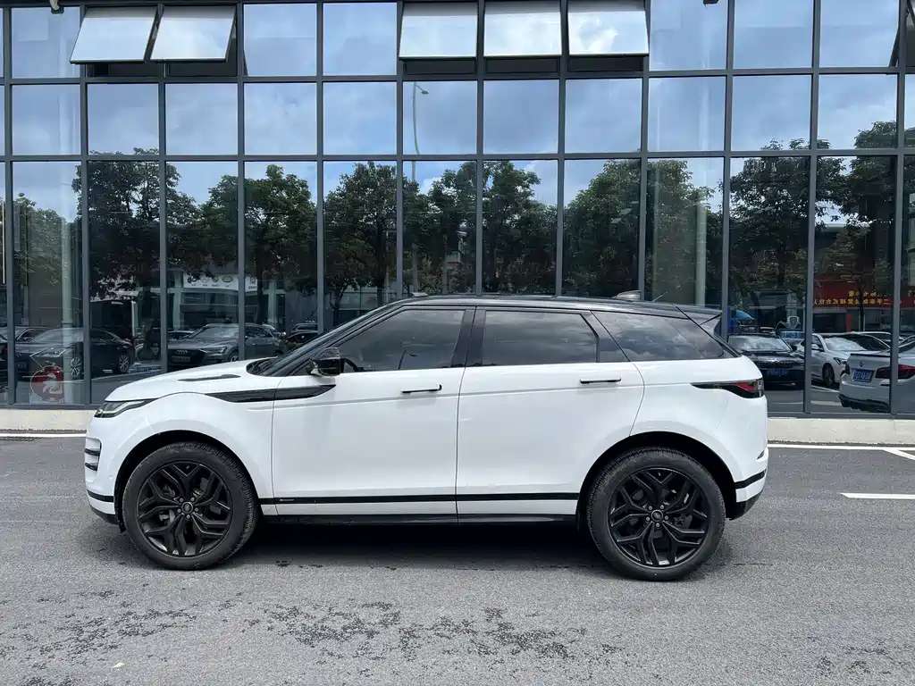 Land Rover Evoque 2021 — фото 6