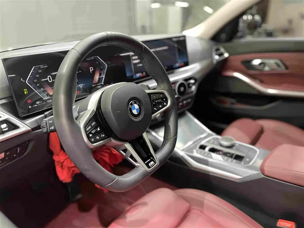 BMW 3 Series 2024 — фото 15