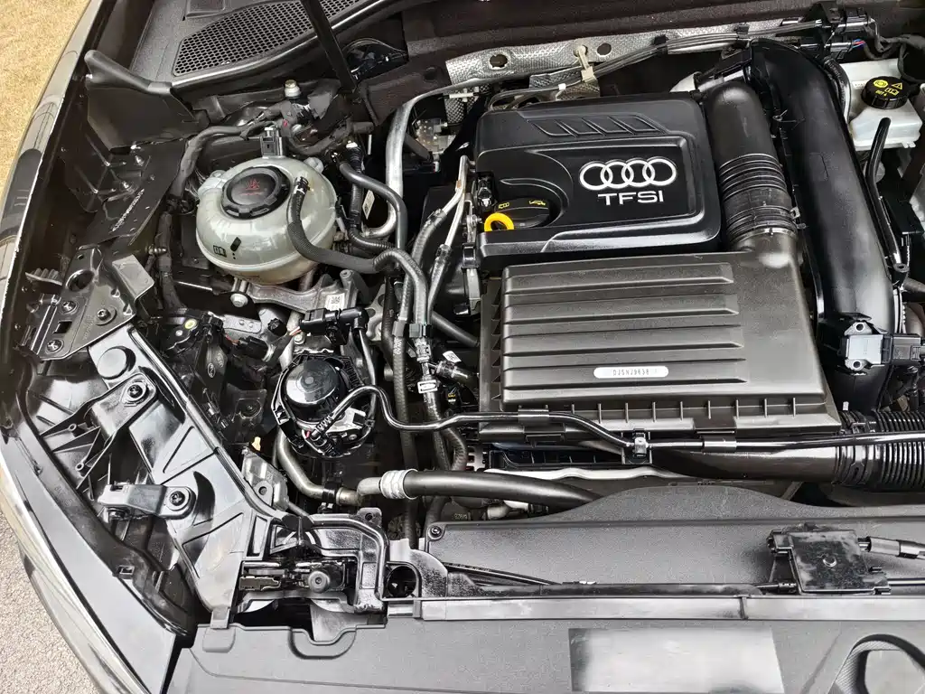 Audi Q2L 2021 — фото 20