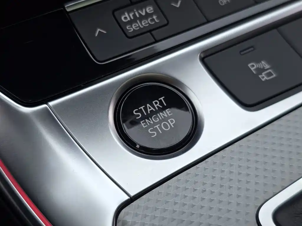 Audi A6L 2022 — фото 14