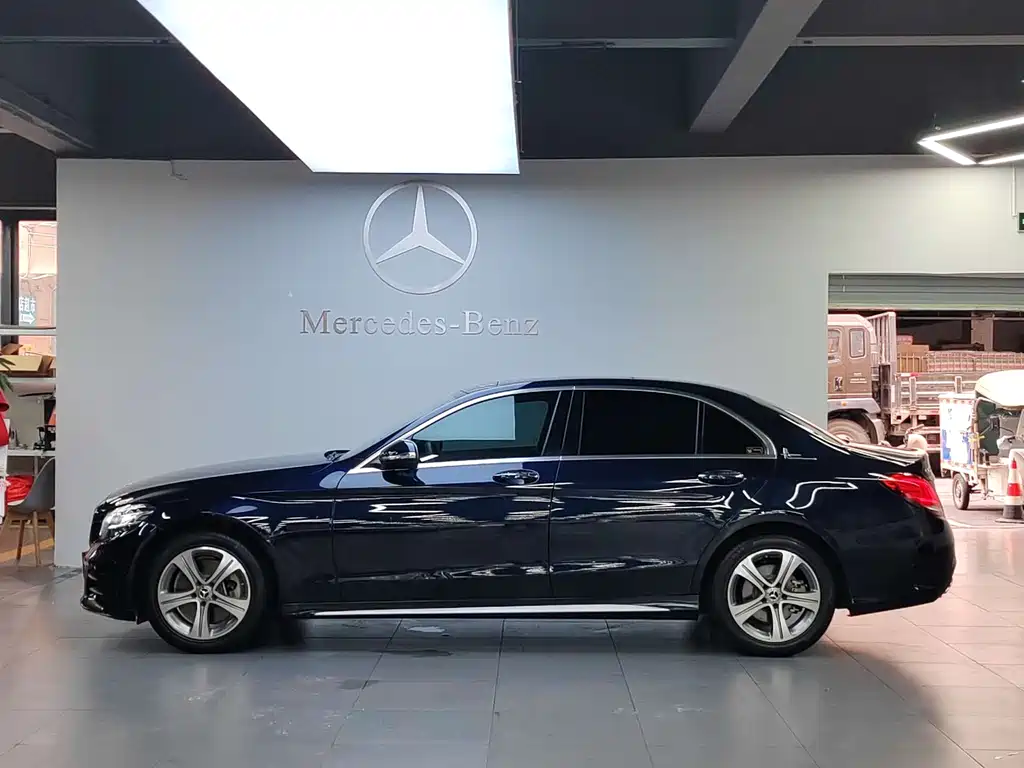 Mercedes-Benz C-Class 2020 — фото 7