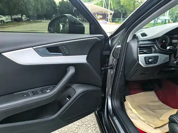 Audi A4L 2021