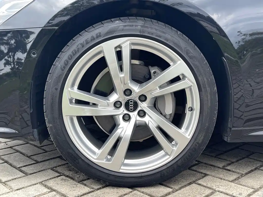 Audi A7L 2023 — фото 22