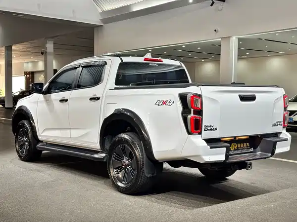 Isuzu D-MAX 2023