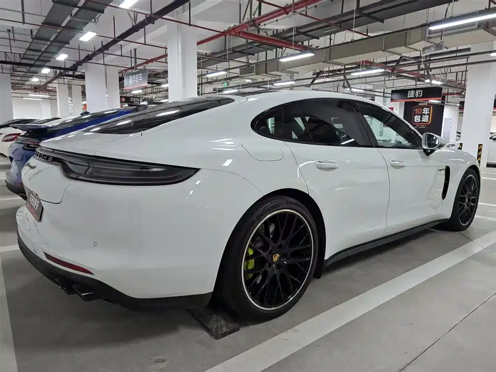 Porsche Panamera Hybrid 2023