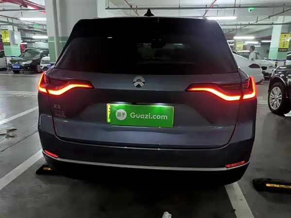 NIO ES8 2020