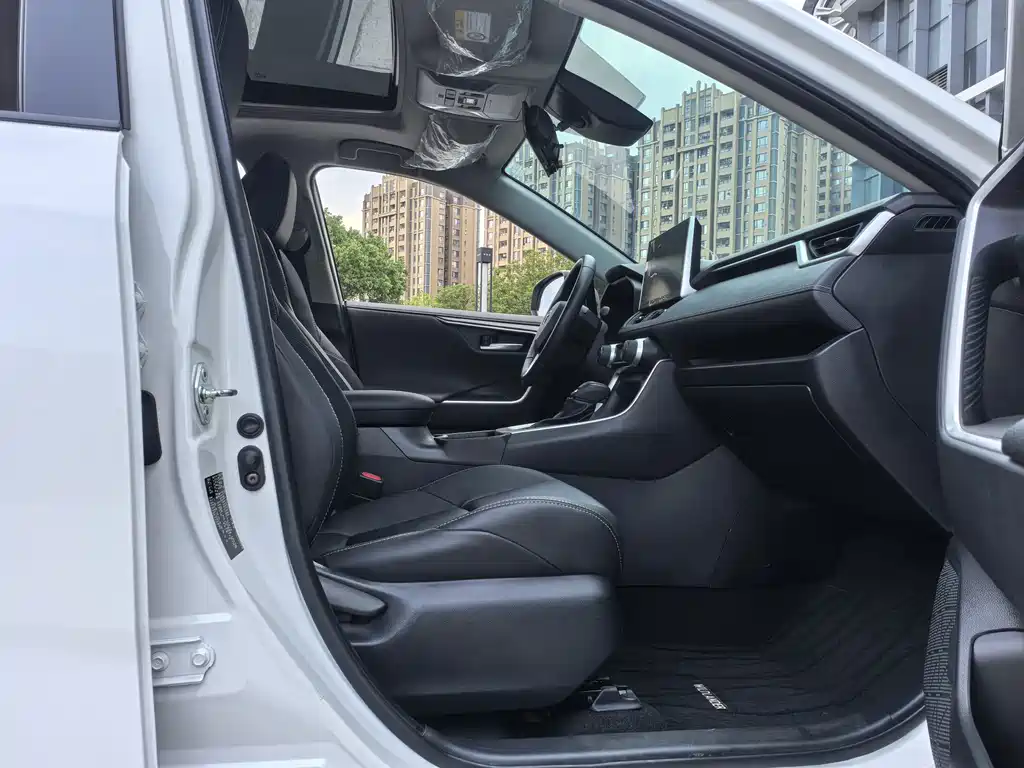 Toyota Wildlander 2022 — фото 11