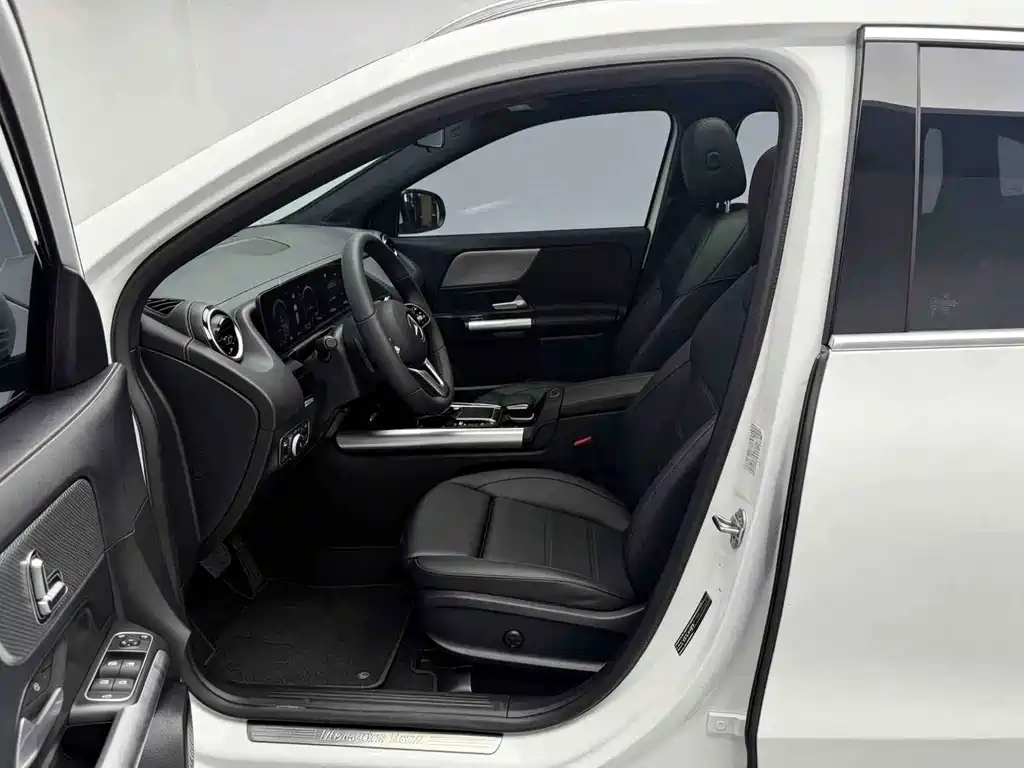 Mercedes-Benz GLA 2023 — фото 14
