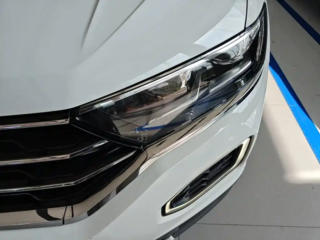 Volkswagen T-Roc 2020 — фото 24