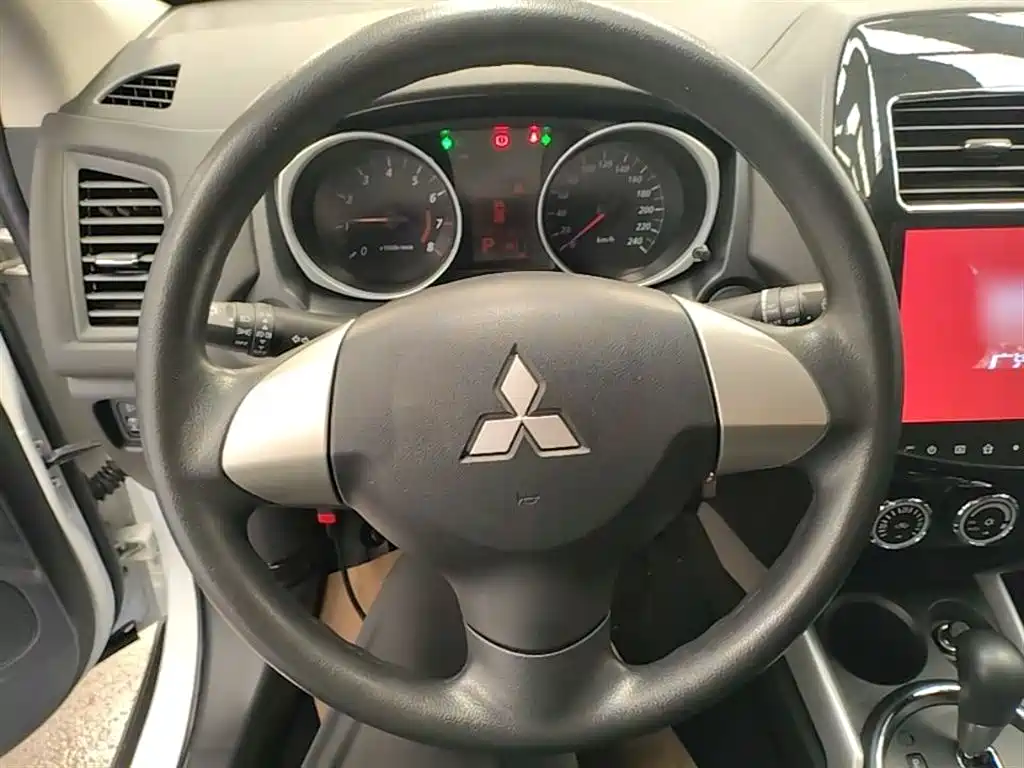 Mitsubishi ASX 2018 — фото 11