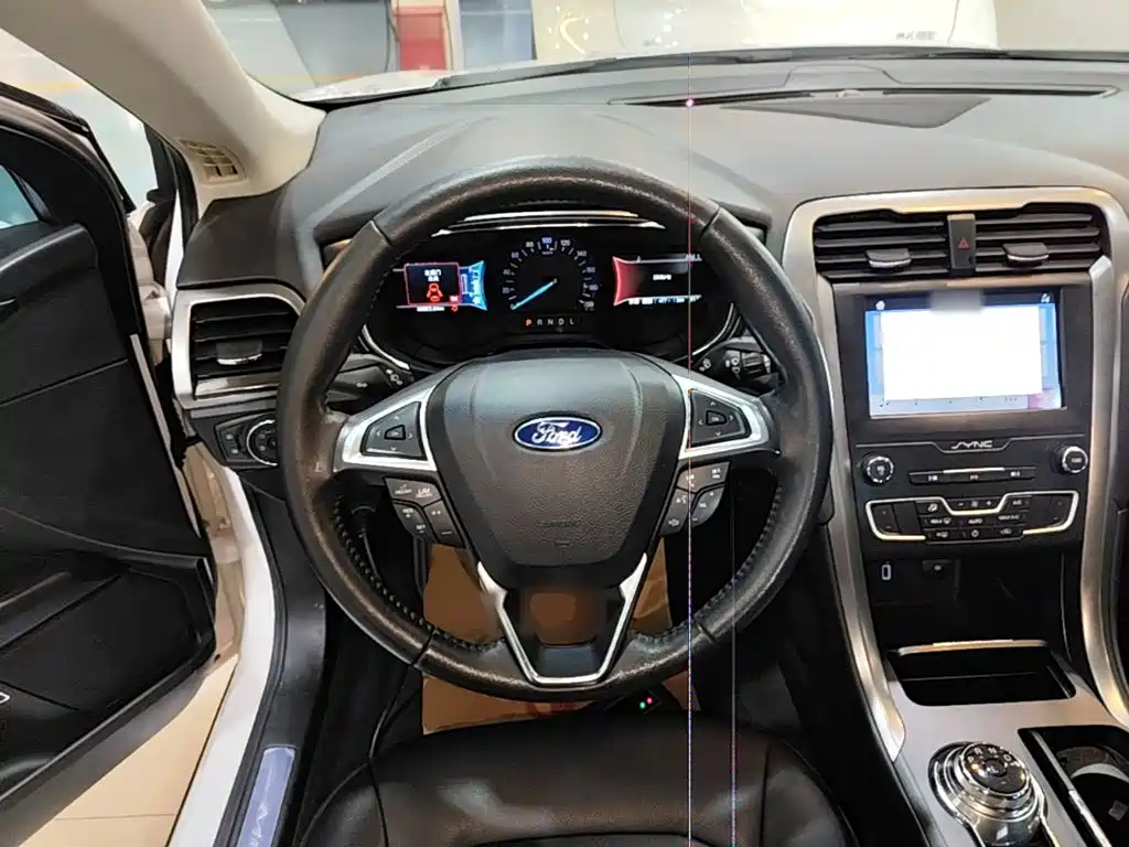 Ford Mondeo New Energy 2019 — фото 15