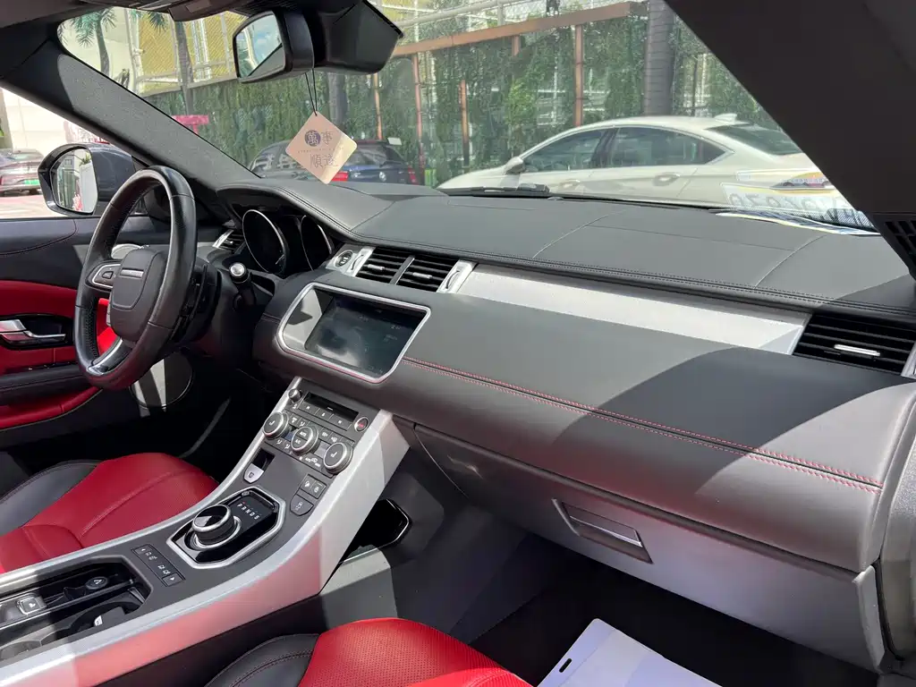 Land Rover Range Rover Evoque 2018 — фото 11