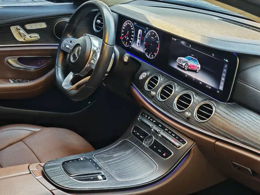 Mercedes-Benz E-Class 2019 — фото 15