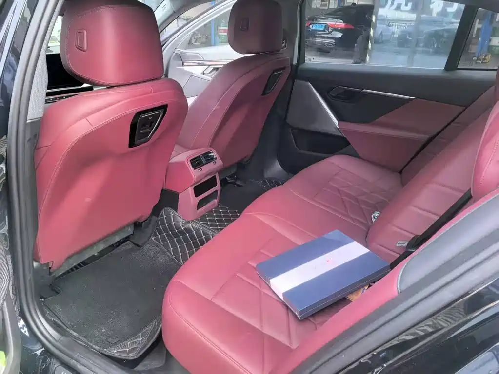 BMW i5 2025 — фото 4