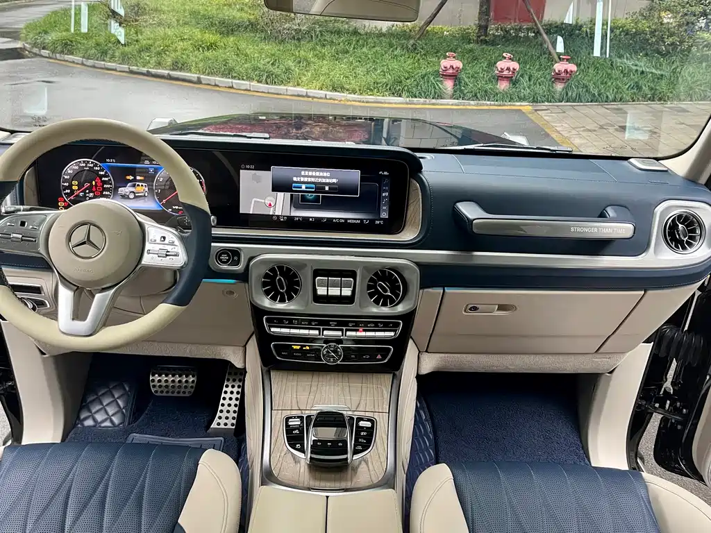 Mercedes-Benz G-Class 2020 — фото 24