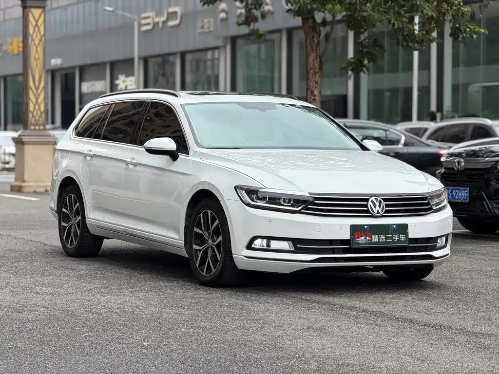 Volkswagen Viloran 2018 — фото 3