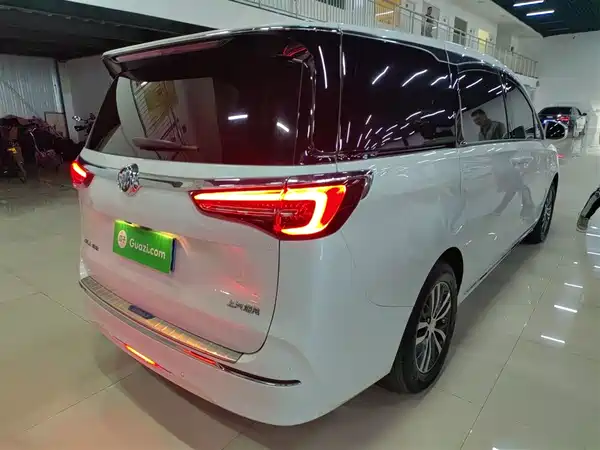 Buick GL8 2023