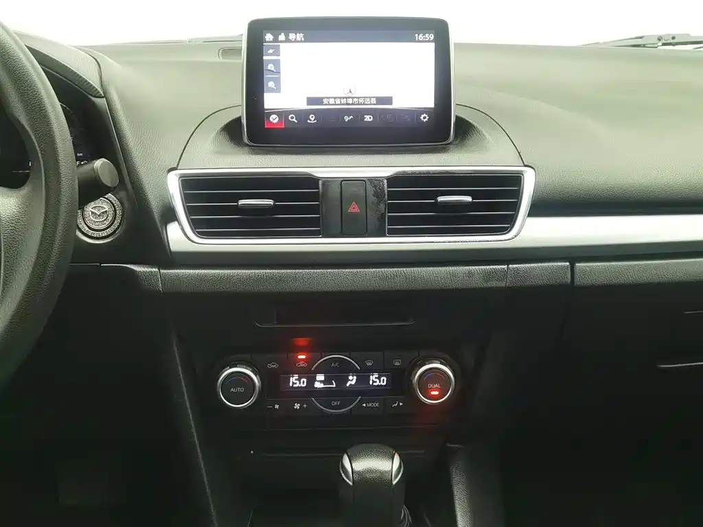 Mazda 3 Axela 2016 — фото 12