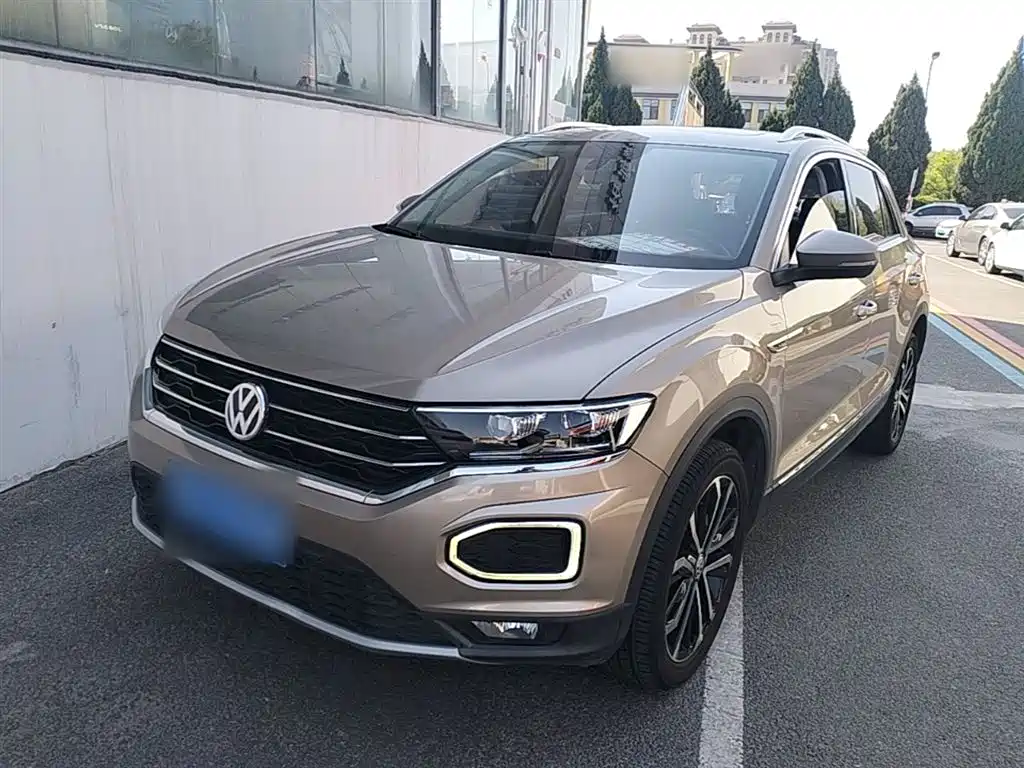 Volkswagen T-Roc 2020 — фото 1