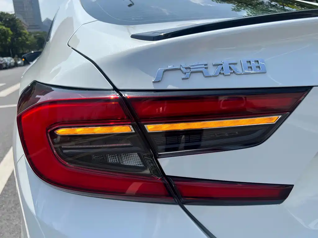 Honda Accord 2022 — фото 20