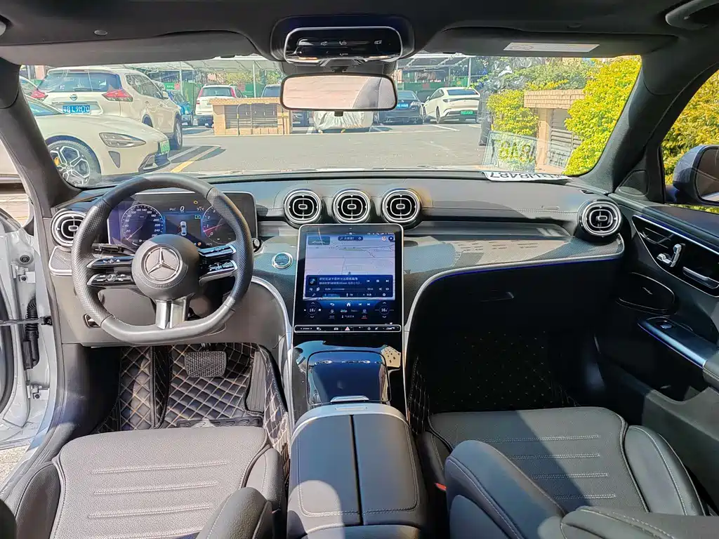 Mercedes-Benz C-Class 2023 — фото 8