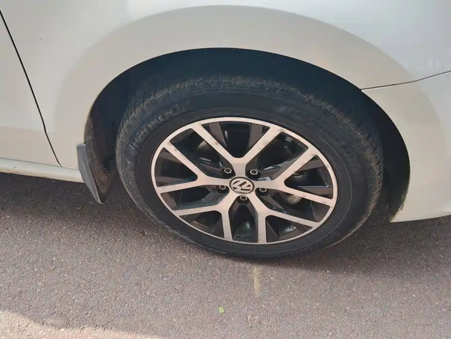 Volkswagen Polo 2016