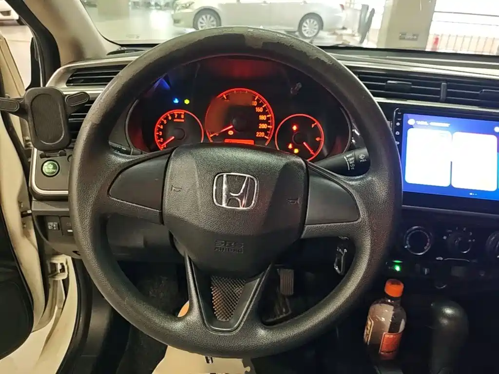 Honda City 2016 — фото 11