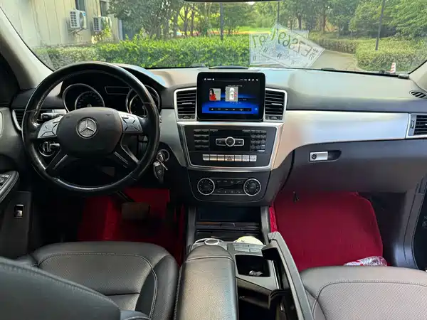 Mercedes-Benz M-Class 2015