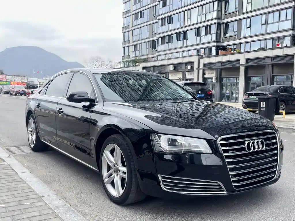 Audi A8 2014 — фото 3