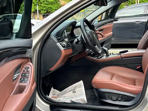 BMW 5 Series 2012