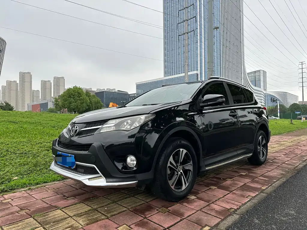 Toyota RAV4 2015