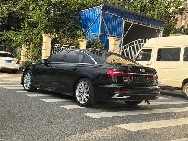 Audi A6L 2022